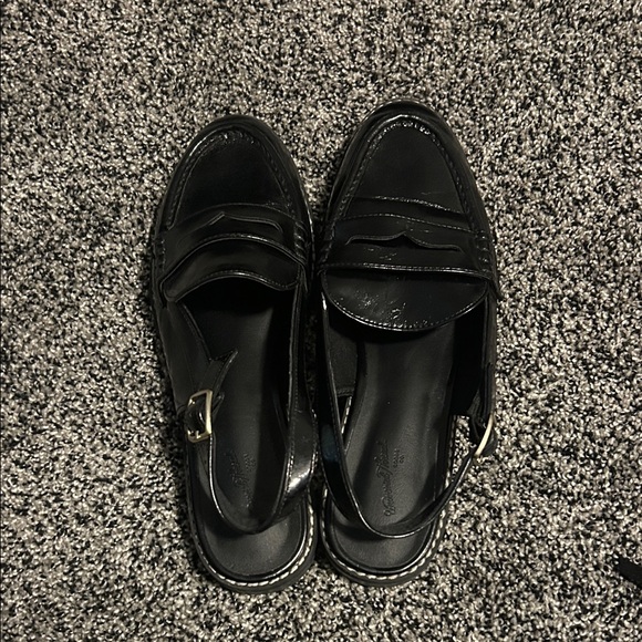 Universal Thread Black Flats with Buckle - Picture 4 of 4